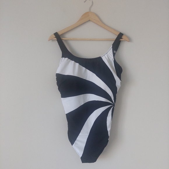 Gottex Swimsuit Timeless Mastectomy One Piece, Size 18, Black / White - Picture 2 of 16
